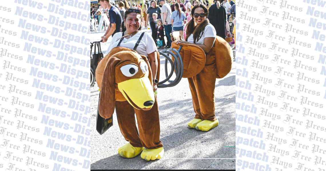 Boo! Hole draws big crowd for Halloween fun Boo! Hole draws big crowd for Halloween fun