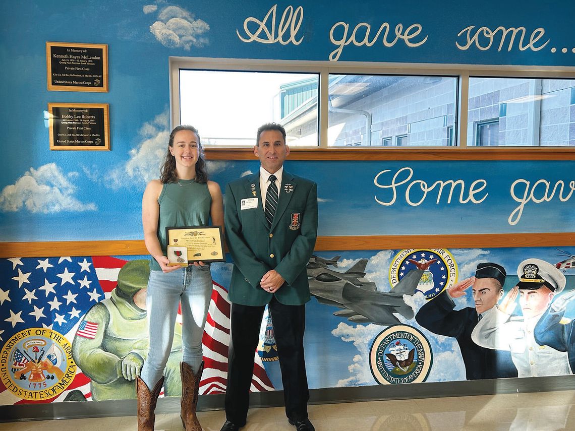 Brooke Thompson receives Special Forces Association Excellence Award Brooke Thompson receives Special Forces Association Excellence Award