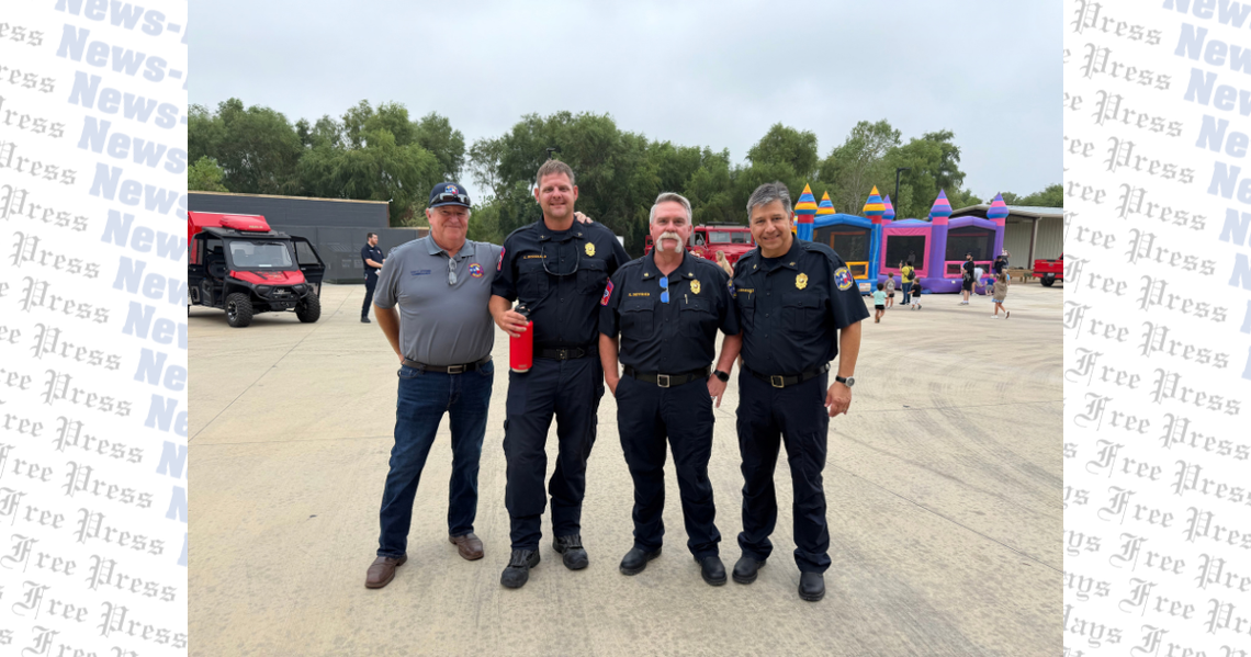 Buda residents, firefighters celebrate new fire station
