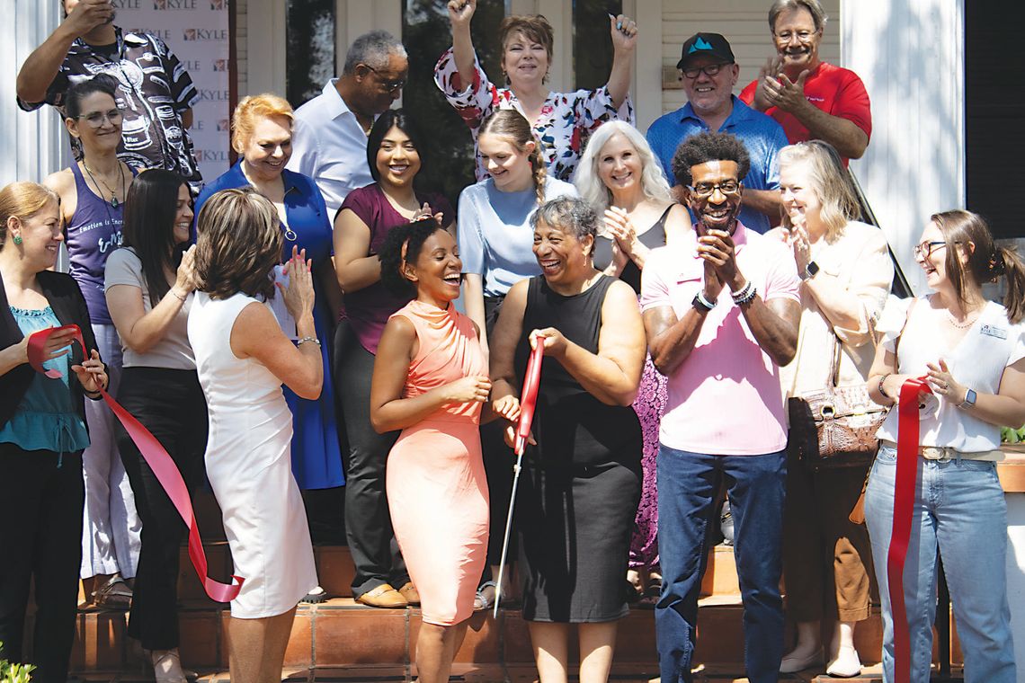 Bungalow 7 celebrates opening in Kyle