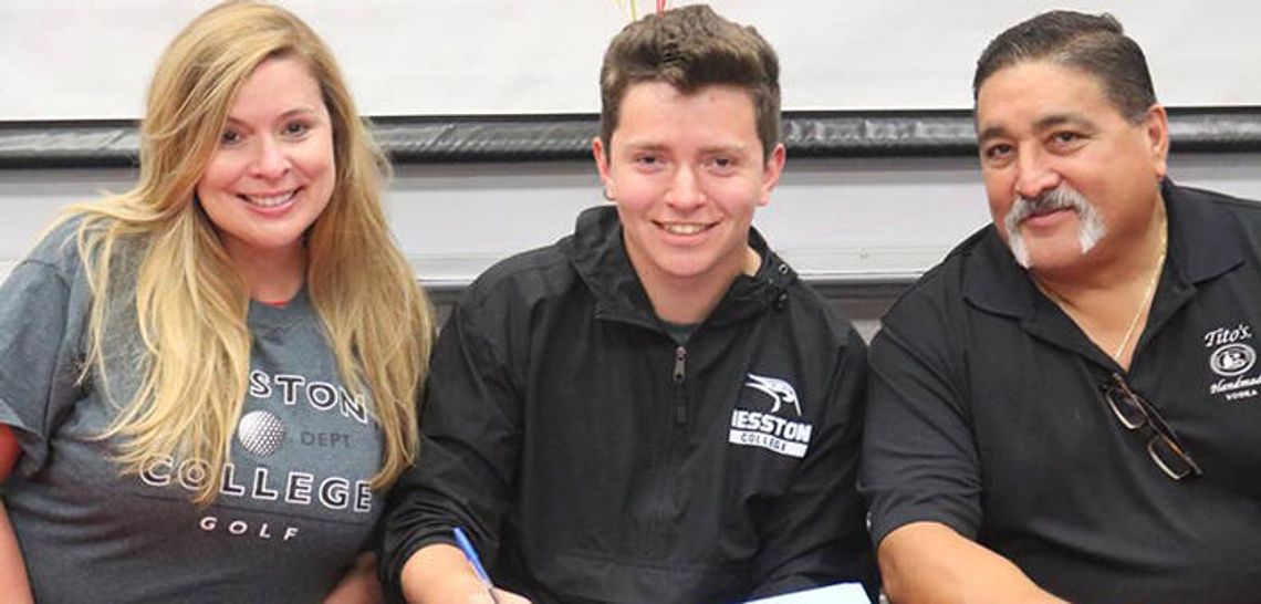 Cervantes signs with Hesston Cervantes signs with Hesston
