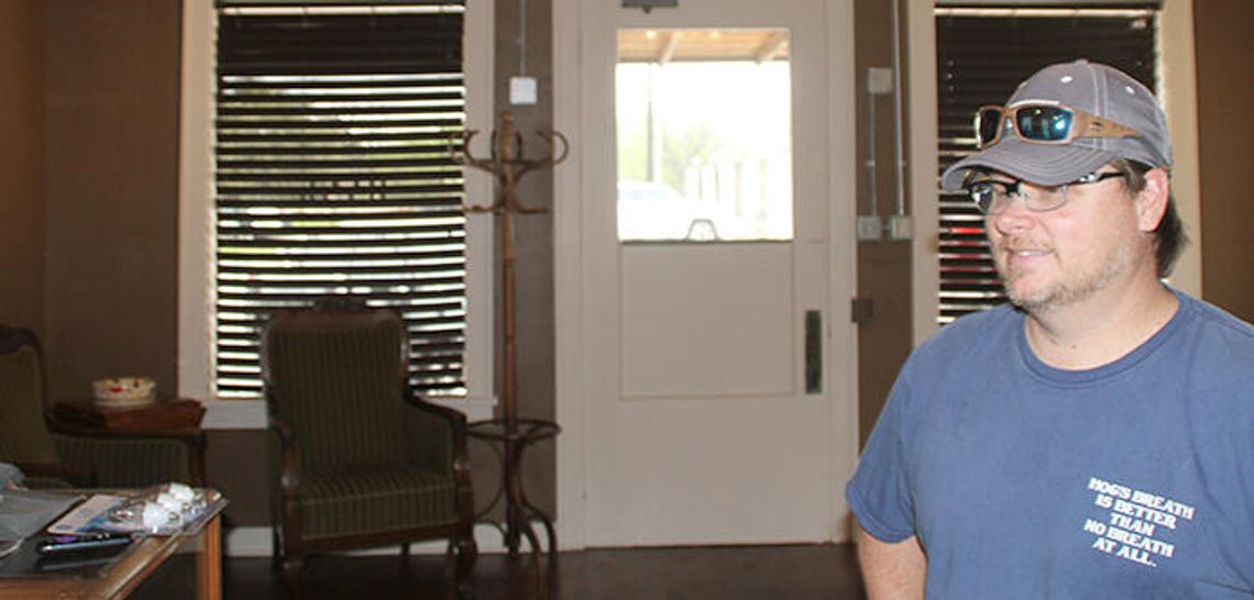 Come on in, have a cigar... New Buda business banks on historic charm