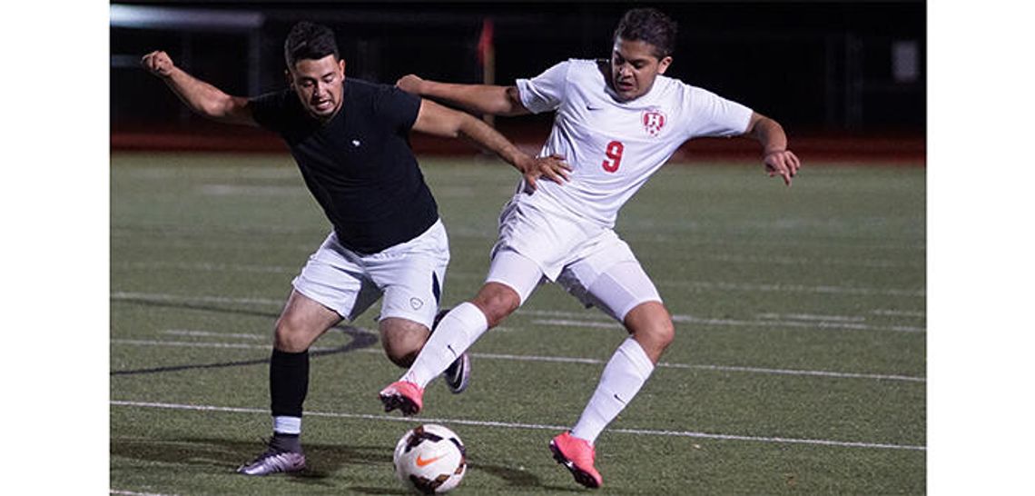 Current, former Lobos square off in annual alumni game