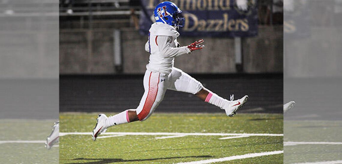 Despite early struggles, Hays tops Akins 45-7