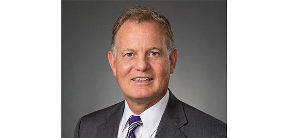 District leader to resign