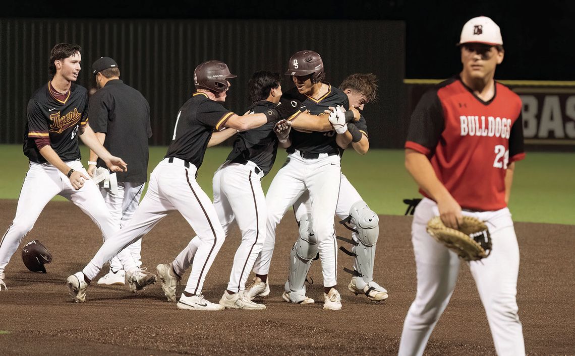 Dripping Springs Tigers baseball sweeps Bowie Bulldogs