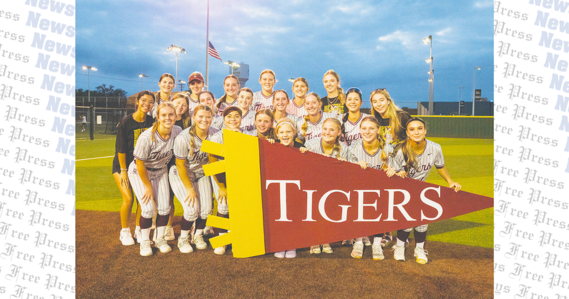 Dripping Springs Lady Tigers sweep Cedar Ridge, advance to Area round