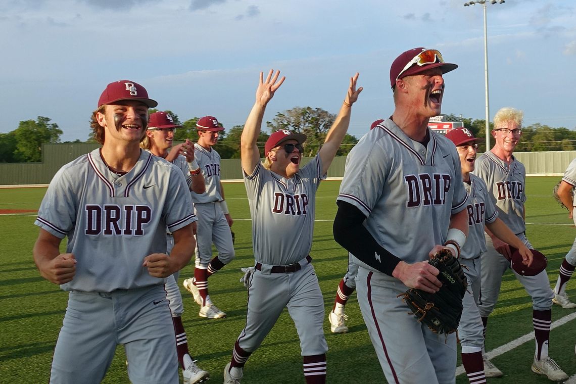 Dripping Springs moves on to Regional semifinals