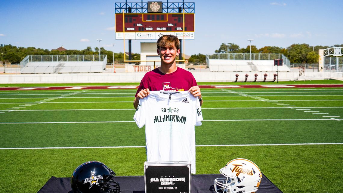 Dripping Springs QB named 2023 All-American