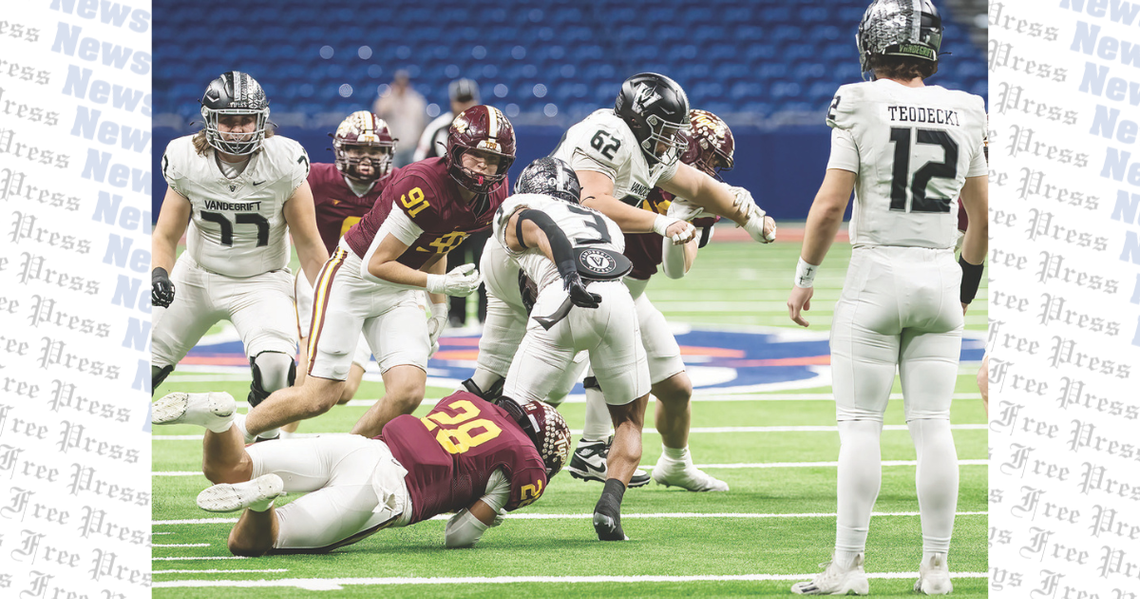 Dripping Springs Tigers fall to Vandegrift Vipers