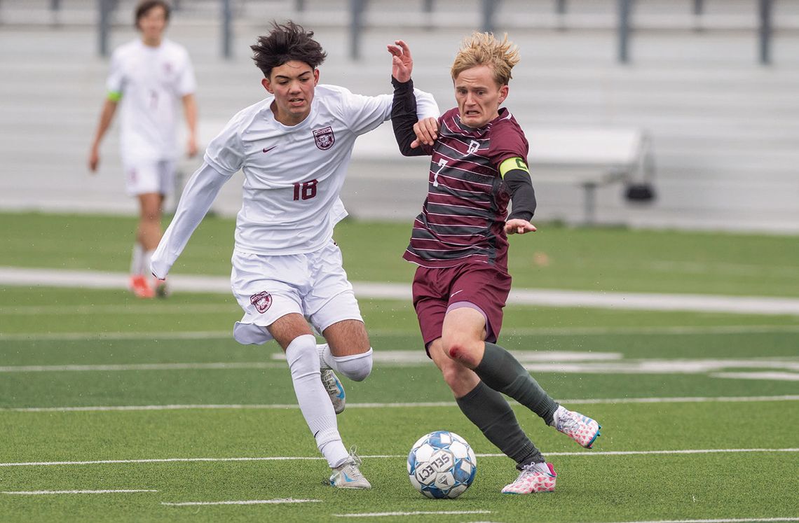 Dripping Springs Tigers hold off Austin Maroons