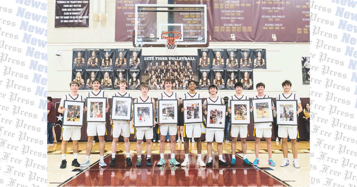 Dripping Springs Tigers play final game of basketball season