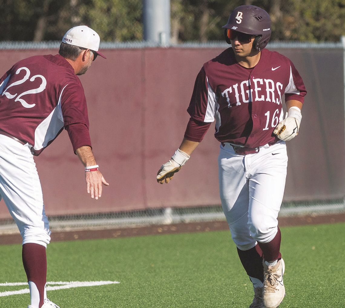 Dripping Springs Tigers top Georgetown East View Patriots Dripping Springs Tigers top Georgetown East View Patriots