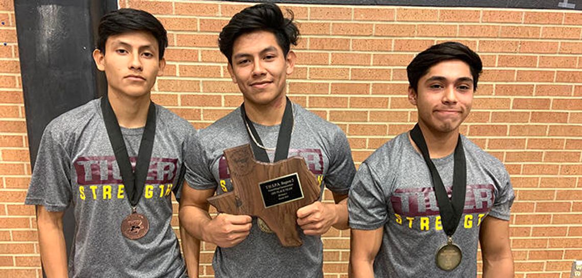 DSHS’s Rios is State Champ Powerlifter, boys team finishes third