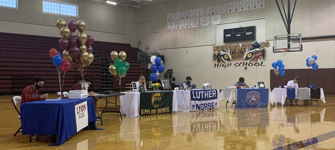 DSHS student athletes sign National Letters of Intent