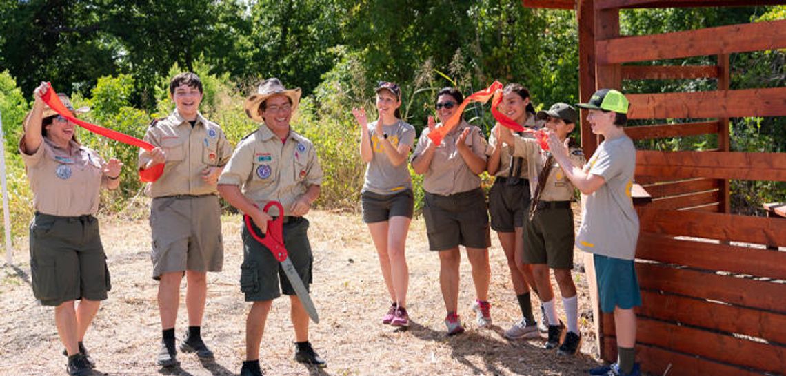 Eagle Scout builds bird blind