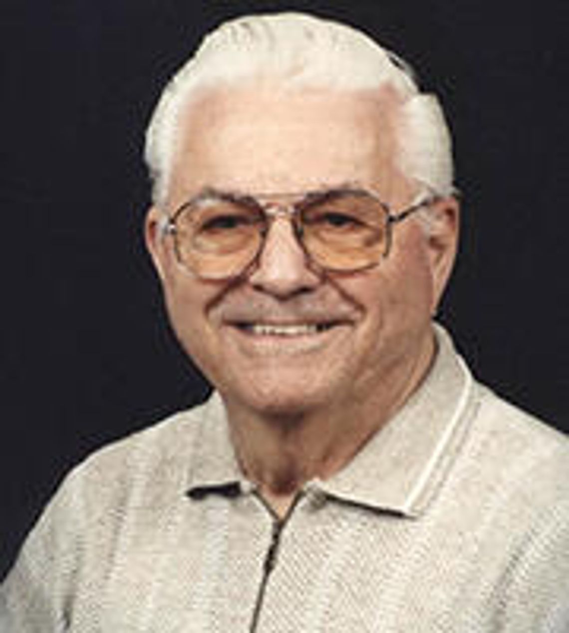 Earl Gene Troyer (1924-2017)