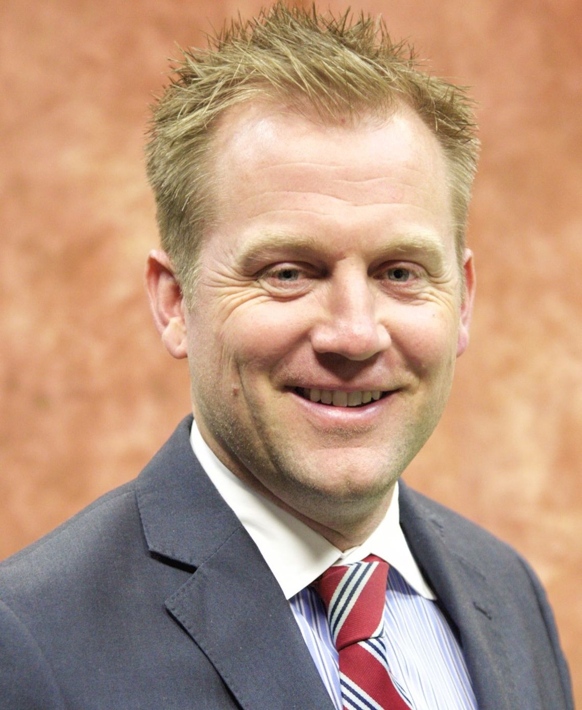 El Paso coach hired to helm Lobo athletics