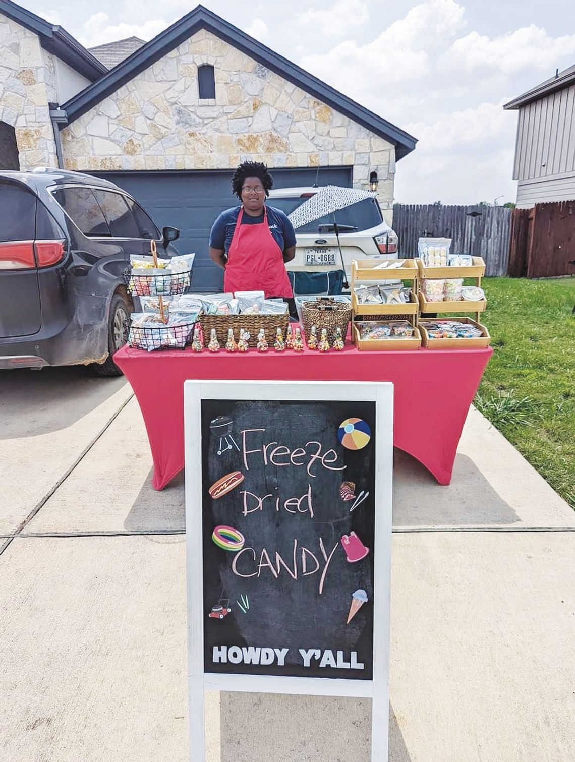 Freeze-dried food business aids young woman Freeze-dried food business aids young woman