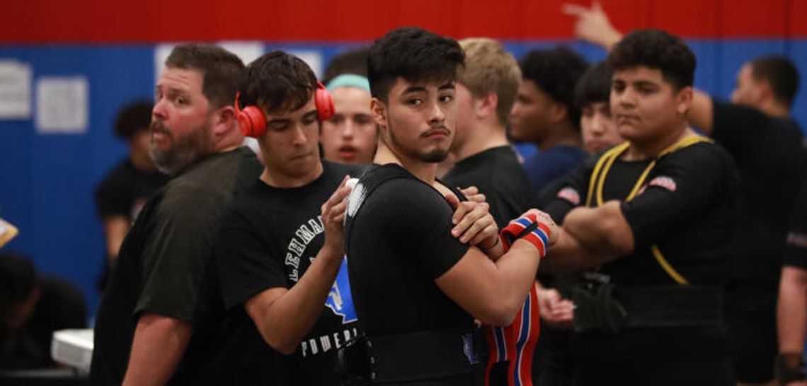 Gold medal meet for Lobo lifters