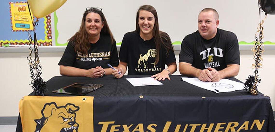 Hall signs to Texas Lutheran
