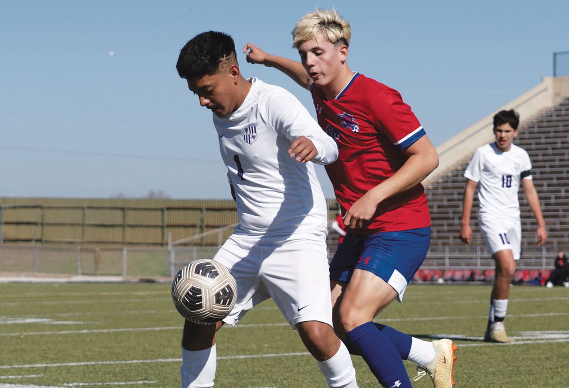 Hawks top Rattlers, Antlers Hawks top Rattlers, Antlers