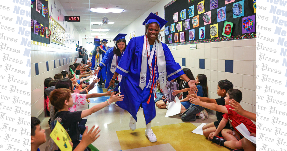 Hays CISD seniors celebrate