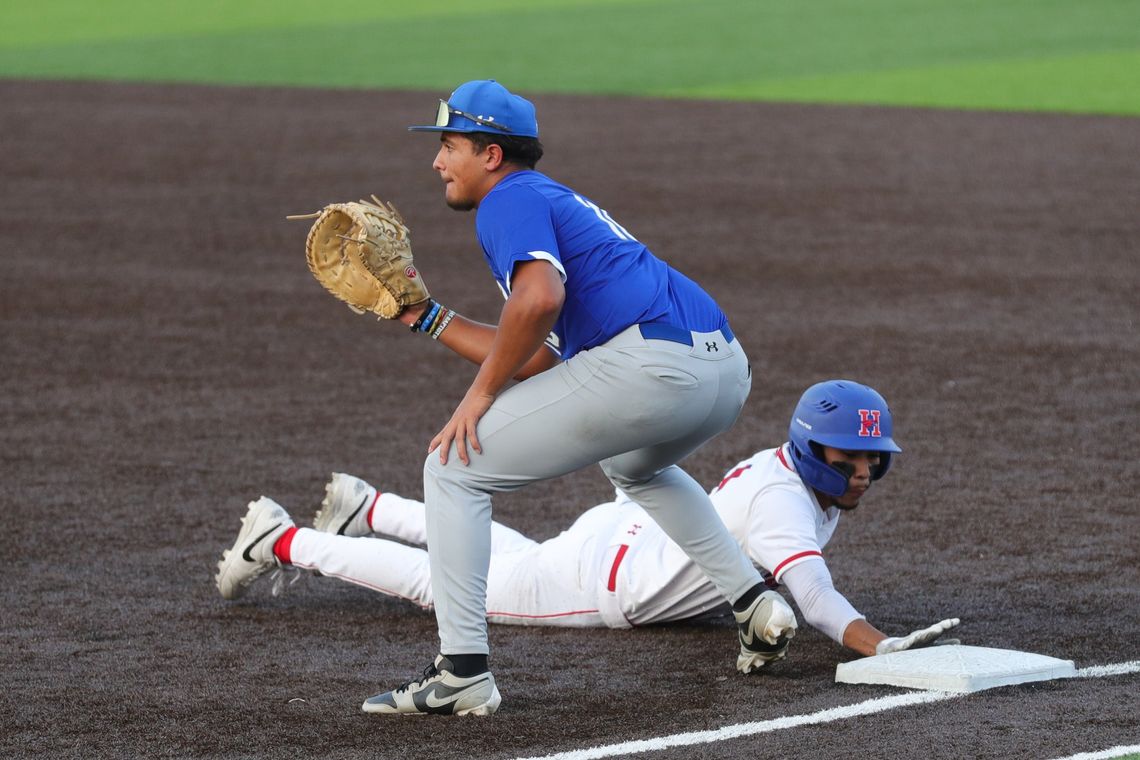 Hays Hawks defeats Lehman Lobos to clinch playoffs Hays Hawks defeats Lehman Lobos to clinch playoffs
