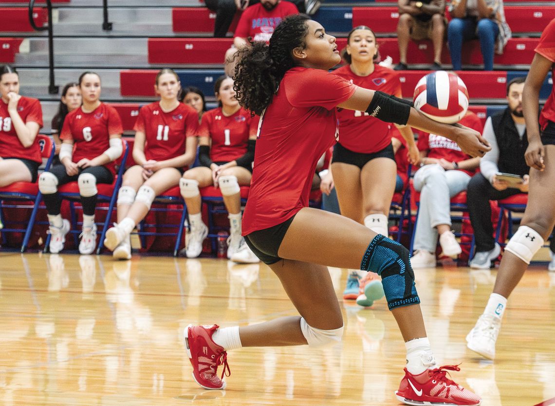Hays Hawks soar over Leander Lions
