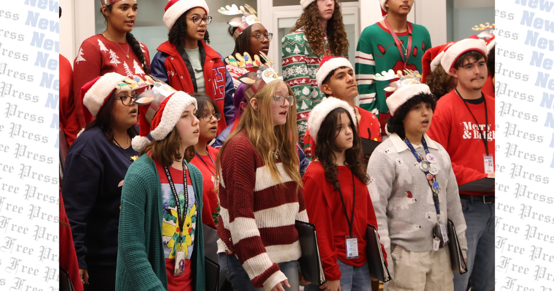 Hays High School choir performs holiday favorites Hays High School choir performs holiday favorites