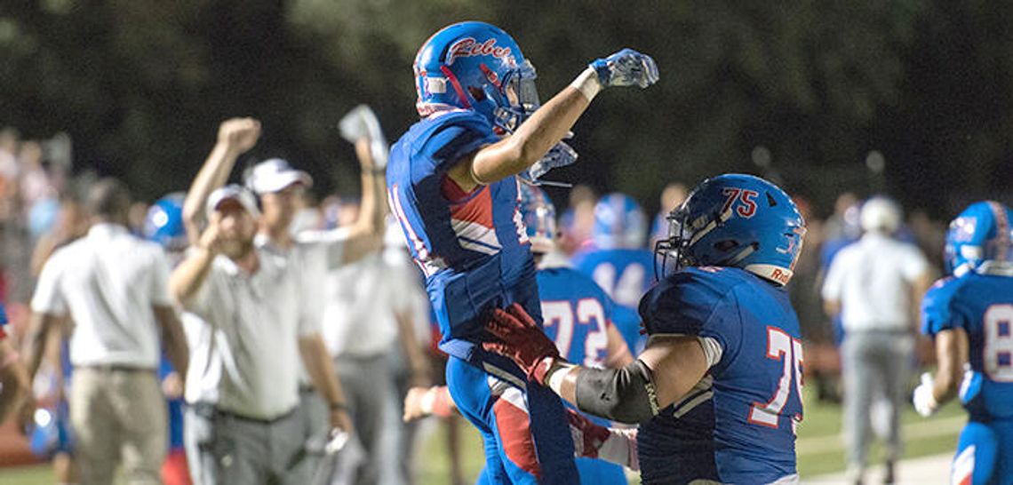 Hays overwhelms Akins to stay unbeaten