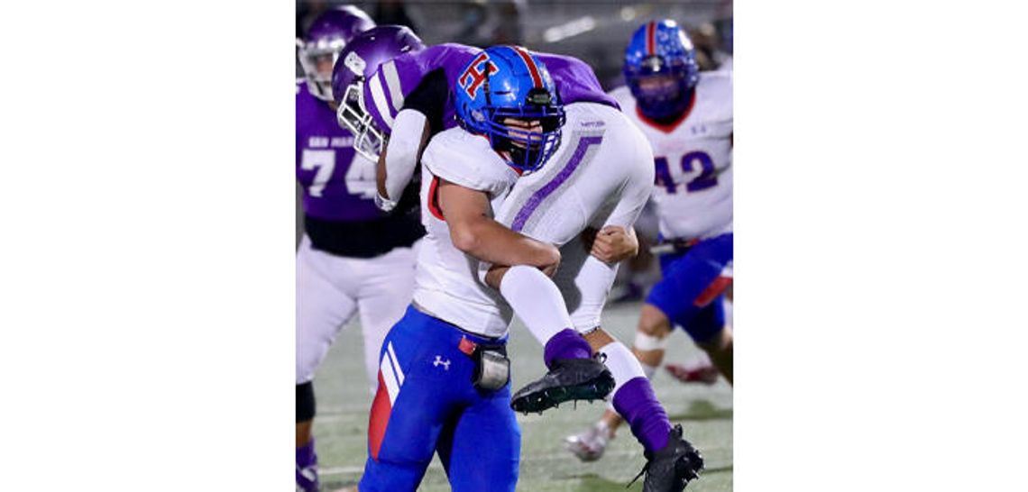 Hays sinks San Marcos 35-7