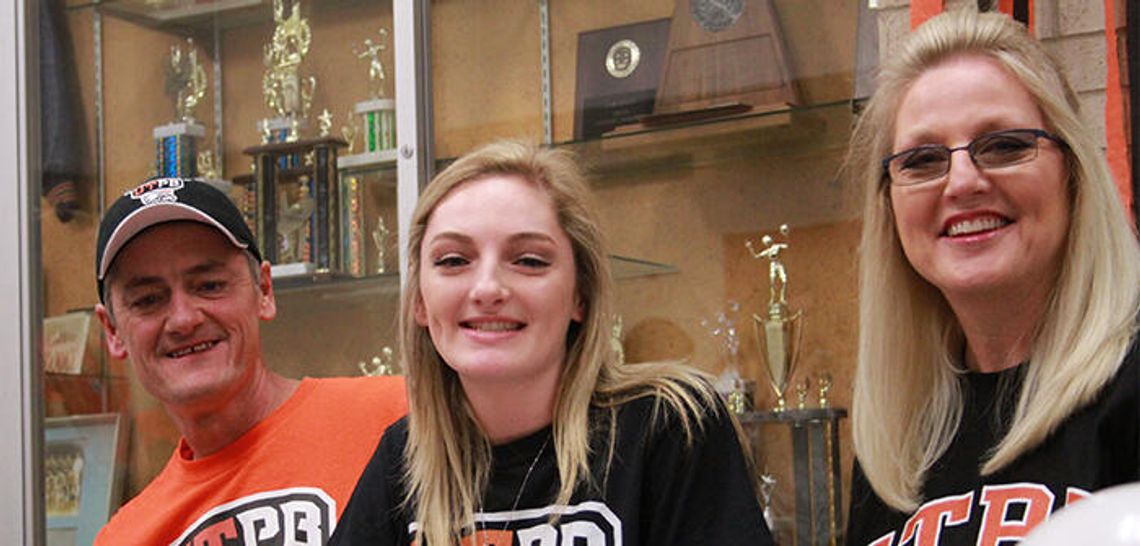 Hays’ Slovak signs with UT Permian Basin Hays’ Slovak signs with UT Permian Basin