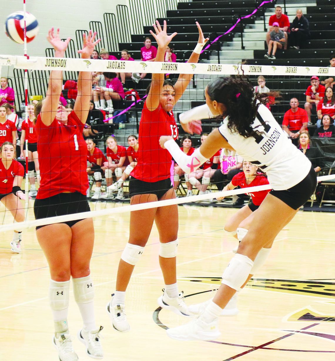 Jaguars stifle Cougars in a big cat showdown