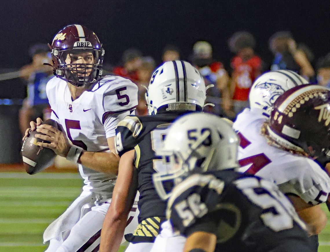 Johnson Jags are no problem for Dripping Springs Tigers Johnson Jags are no problem for Dripping Springs Tigers