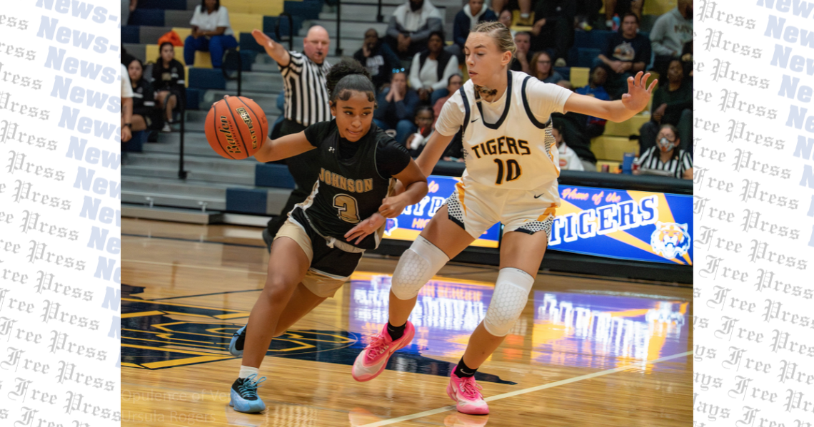 Johnson Jaguars fall to Stony Point Tigers