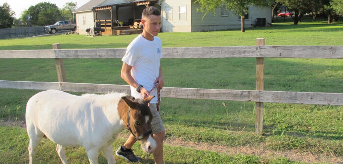 Lack of vision no obstacle for Hays High athletic trainer
