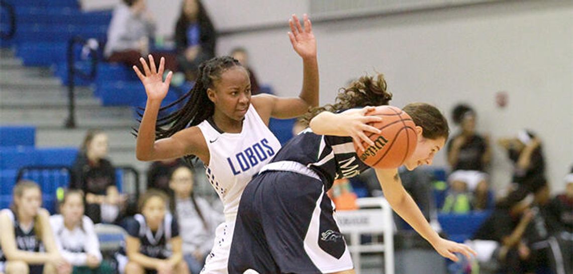 Lady Lobos earn Rattler win at Classic