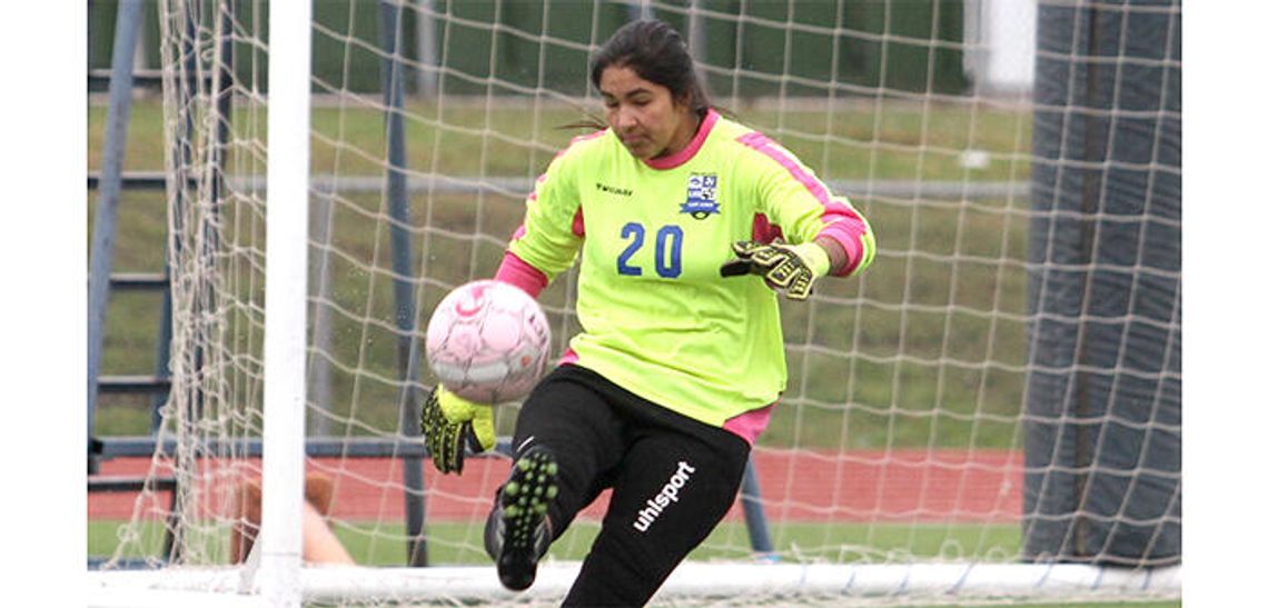 Lady Lobos welcome youth as season nears
