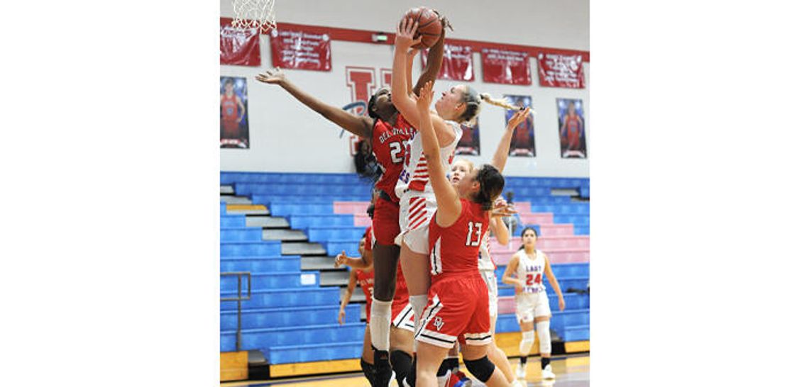 Lady Rebel hoops take down Del Valle 60-32