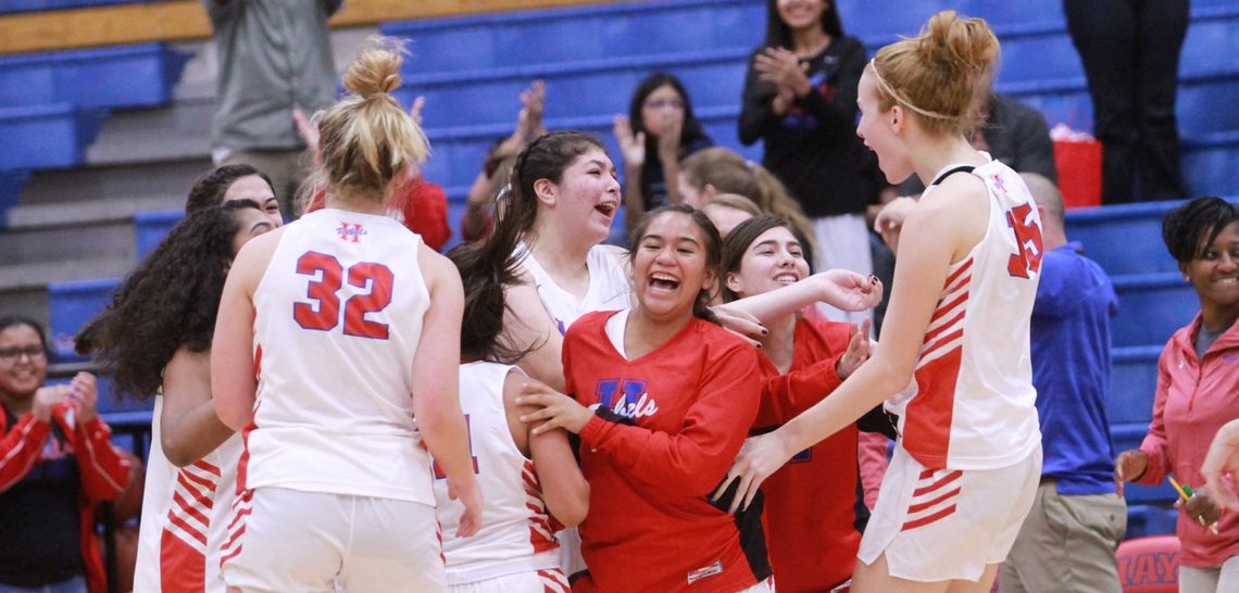 Lady Rebs stun Aldine in 40-39 thriller