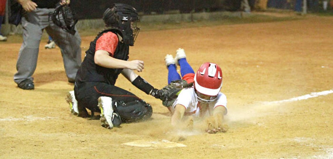 Lady Rebs take winning opener over Lake Travis