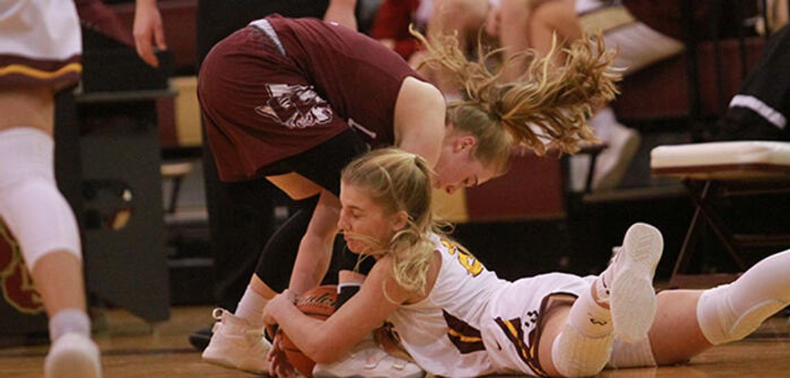Lady Tigers blowout Lockhart in 65-35 win