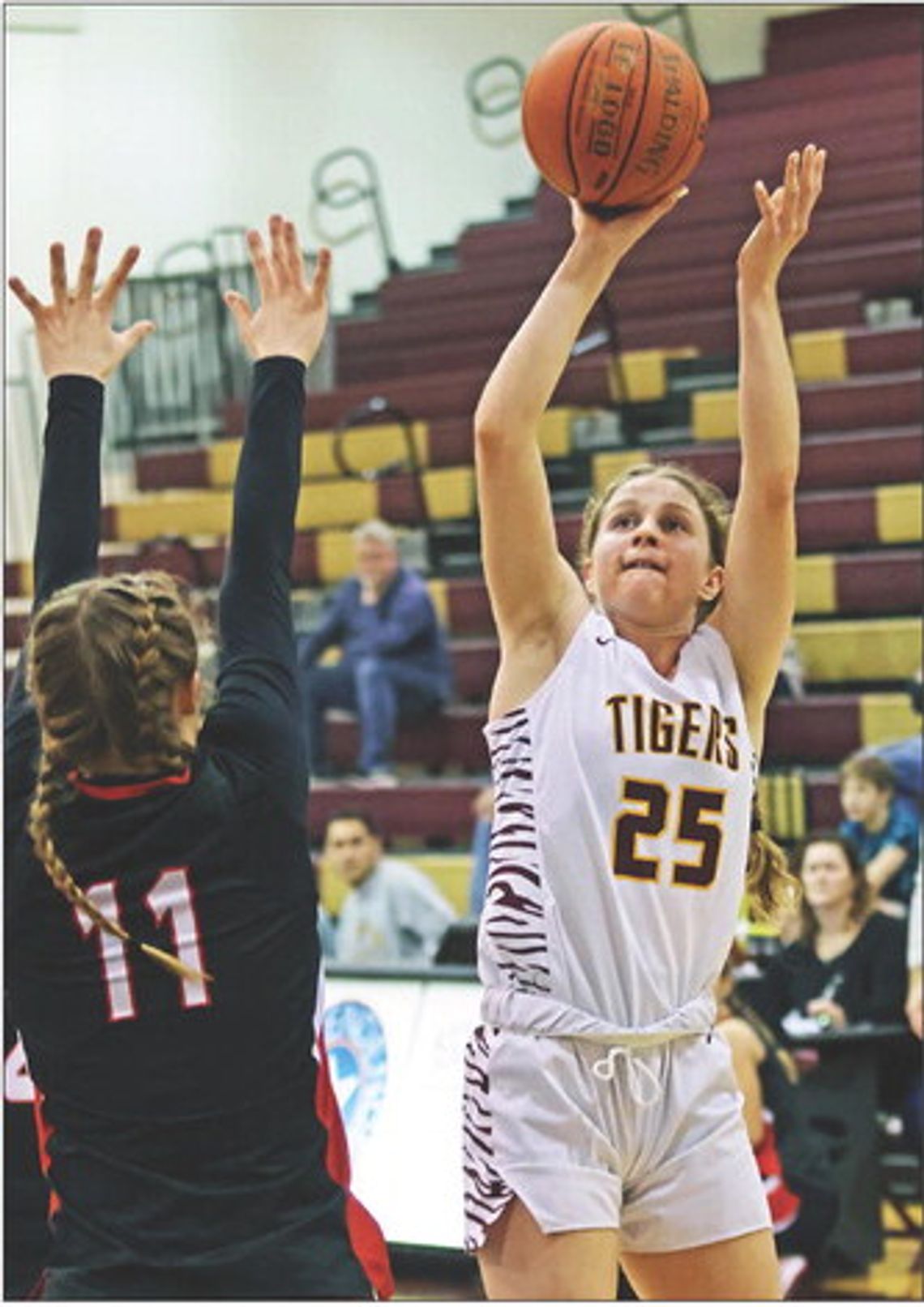 Lady Tigers fall short