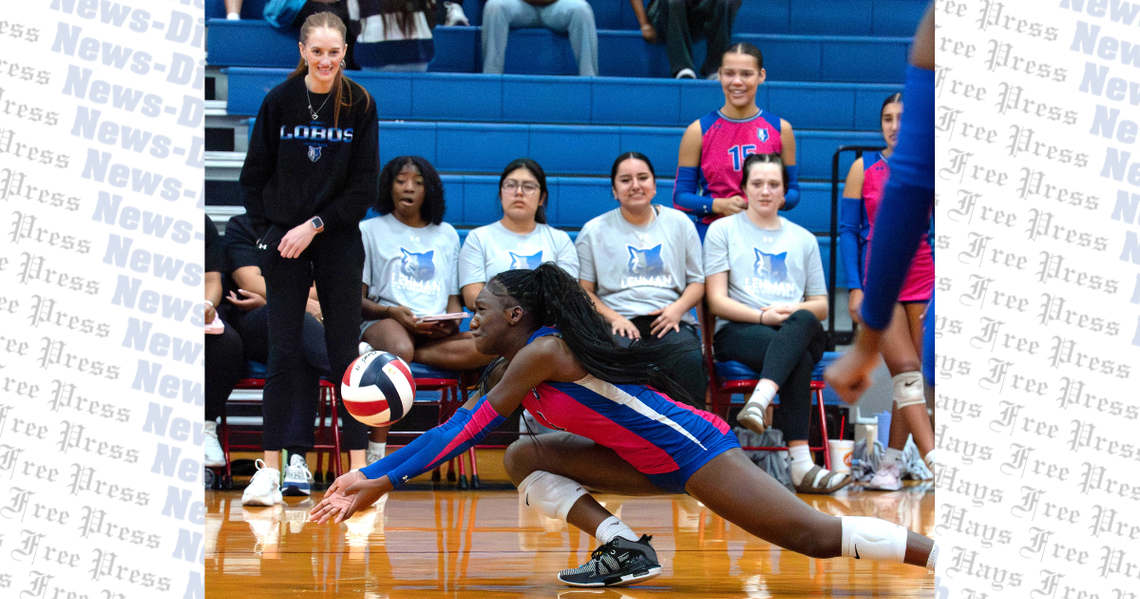 Leander Lions sweep Lady Lobos
