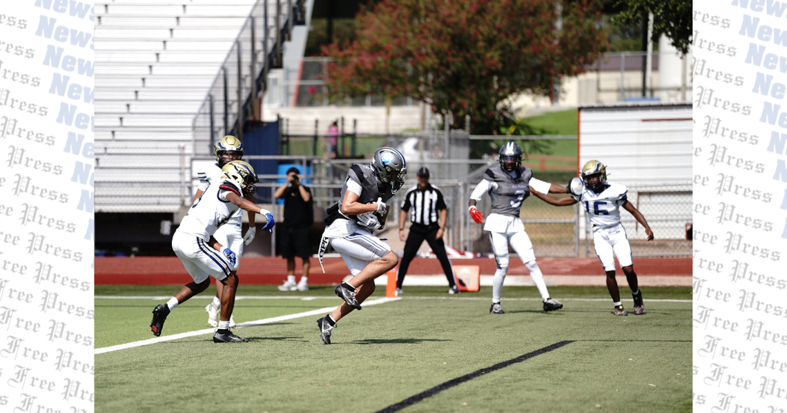 Lehman High School Lobos shutout Akins High School Eagles 41-0 Lehman High School Lobos shutout Akins High School Eagles 41-0