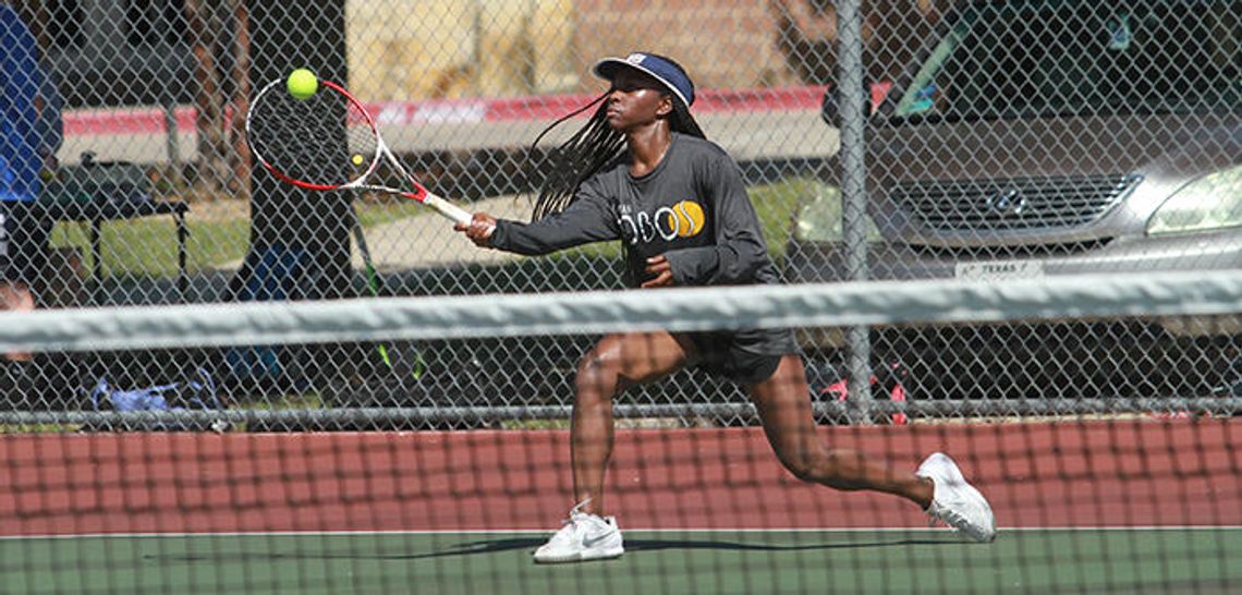 Lobo netters top Leander, fall to Vandegrift to close season