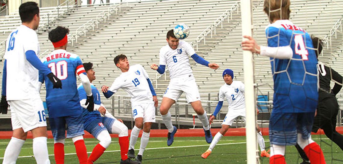 Lobo soccer rolls past Hays 3-1