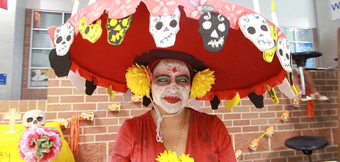 Lobos celebrate Dia de los Muertos