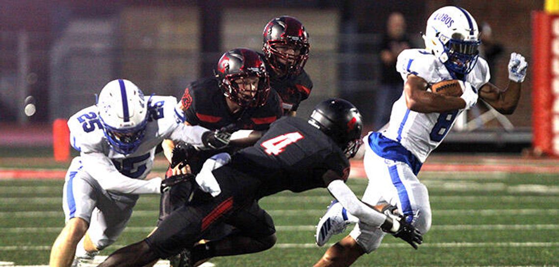 Lobos top Canyon to end 17-game losing streak